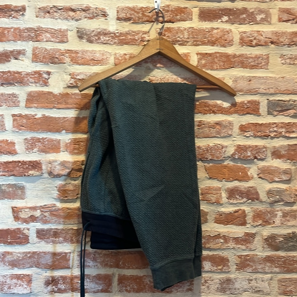 Lululemon At Ease Jogger Sweatpants XL Olive Green